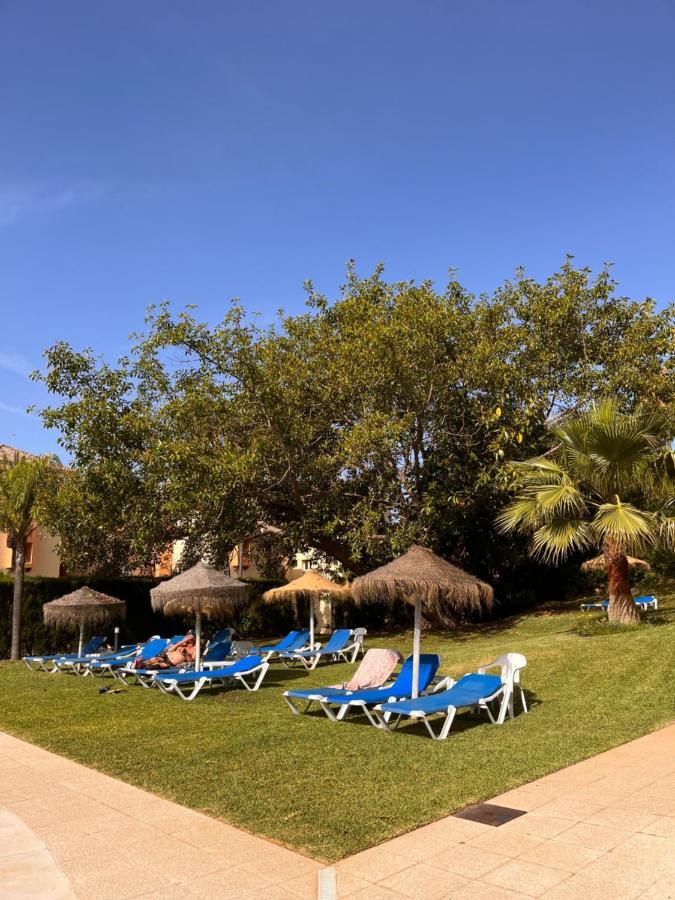Vistas Al Mar Marbella Del Este Exterior photo