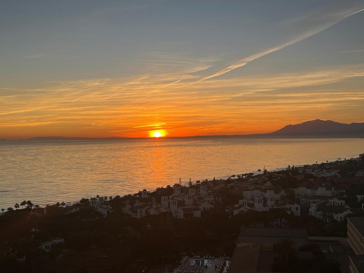 Vistas Al Mar Marbella Del Este Exterior photo